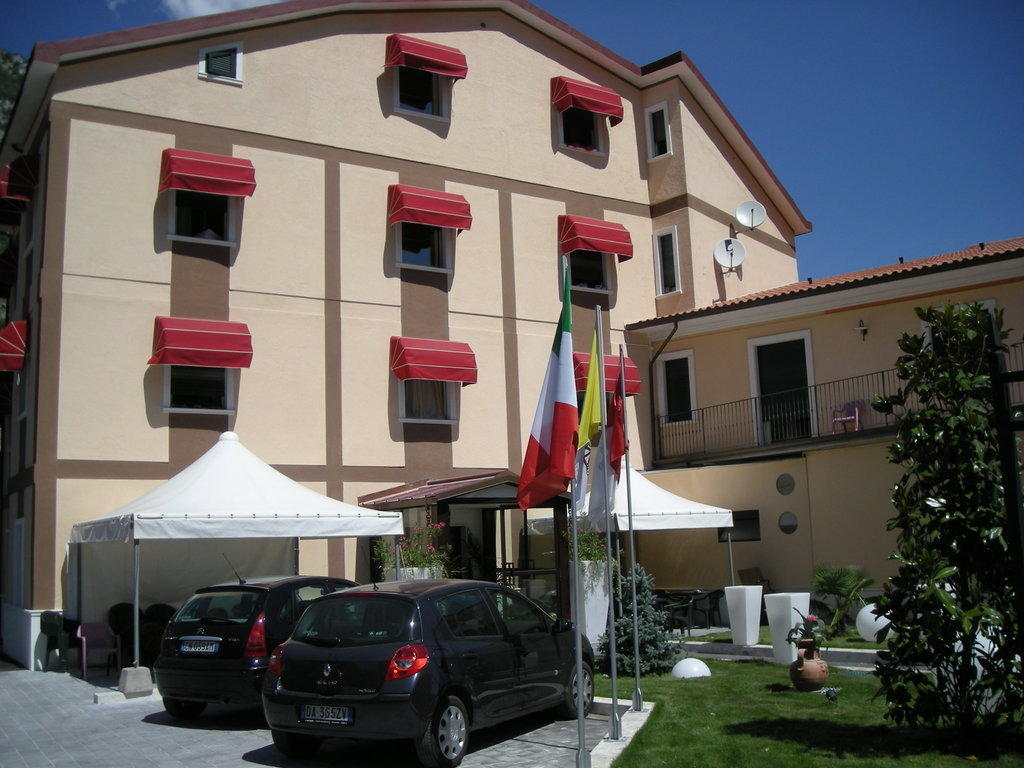 Hotel De Meis Capistrello Exterior photo