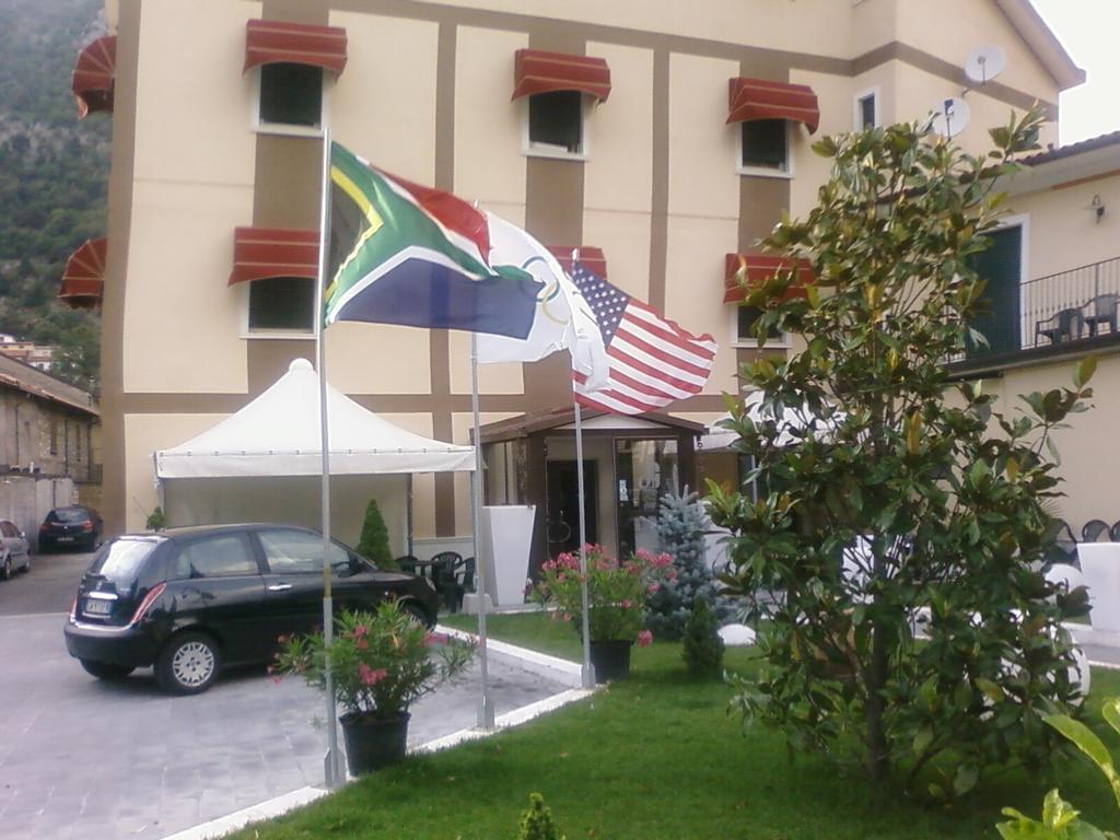 Hotel De Meis Capistrello Exterior photo