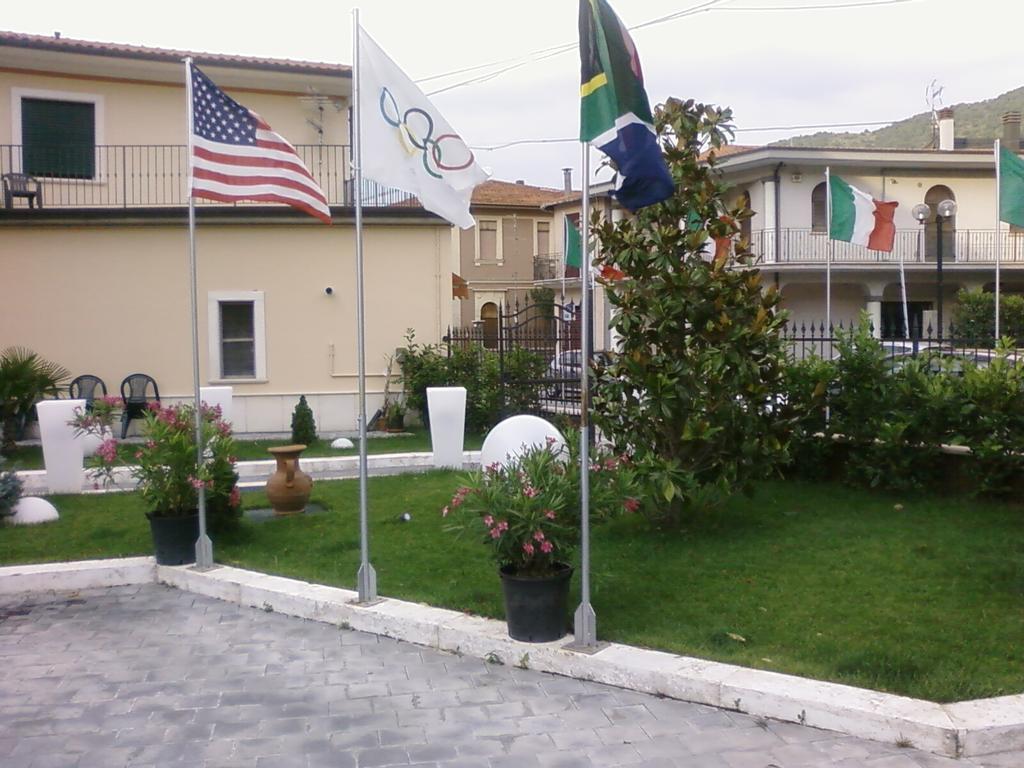 Hotel De Meis Capistrello Exterior photo